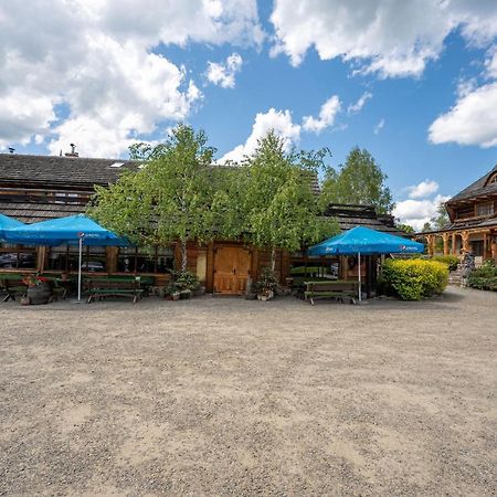 ウストシキ・ドルネ Gosciniec Debowa Gazdowka Bed & Breakfast エクステリア 写真