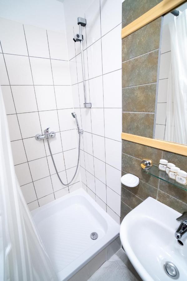 ウストシキ・ドルネ Gosciniec Debowa Gazdowka Bed & Breakfast エクステリア 写真