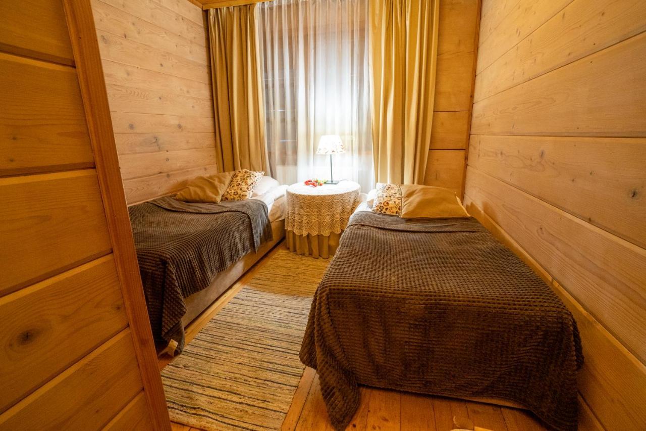ウストシキ・ドルネ Gosciniec Debowa Gazdowka Bed & Breakfast エクステリア 写真