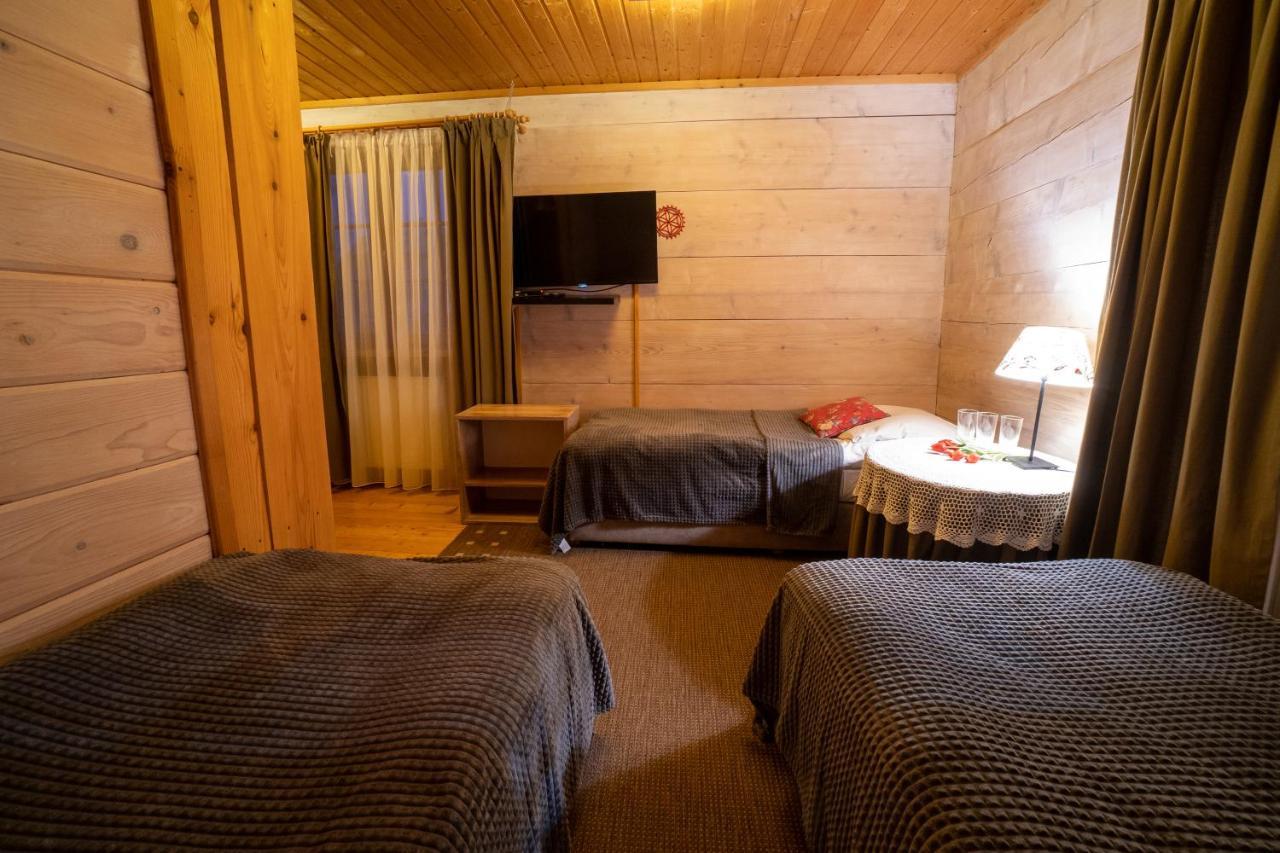 ウストシキ・ドルネ Gosciniec Debowa Gazdowka Bed & Breakfast エクステリア 写真