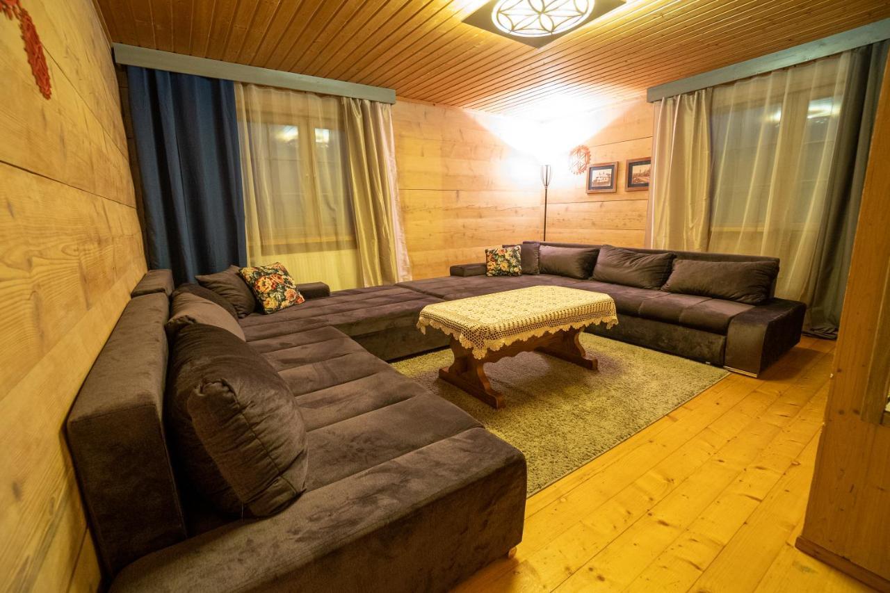 ウストシキ・ドルネ Gosciniec Debowa Gazdowka Bed & Breakfast エクステリア 写真