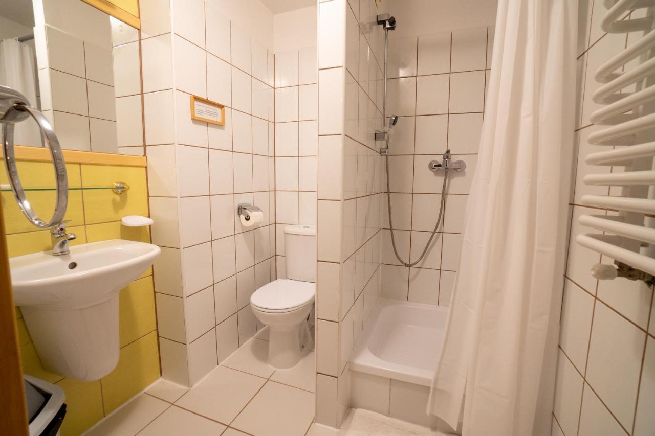ウストシキ・ドルネ Gosciniec Debowa Gazdowka Bed & Breakfast エクステリア 写真