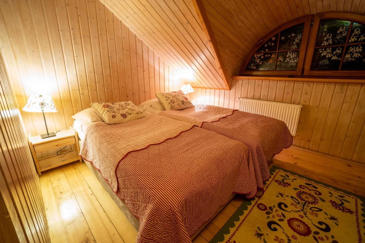 ウストシキ・ドルネ Gosciniec Debowa Gazdowka Bed & Breakfast エクステリア 写真