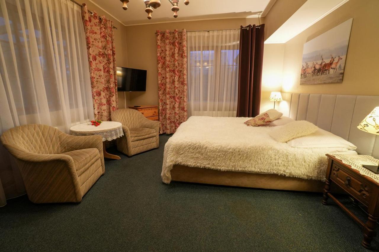 ウストシキ・ドルネ Gosciniec Debowa Gazdowka Bed & Breakfast エクステリア 写真