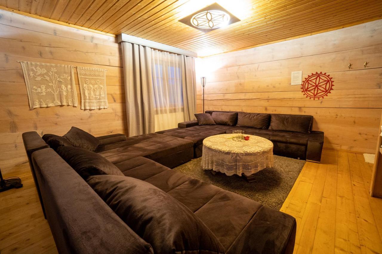 ウストシキ・ドルネ Gosciniec Debowa Gazdowka Bed & Breakfast エクステリア 写真